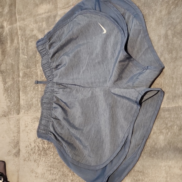 Nike Dri Fit Shorts - Picture 1 of 4